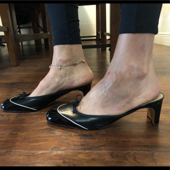 CHANEL leather mule heels - Picture 4 of 8